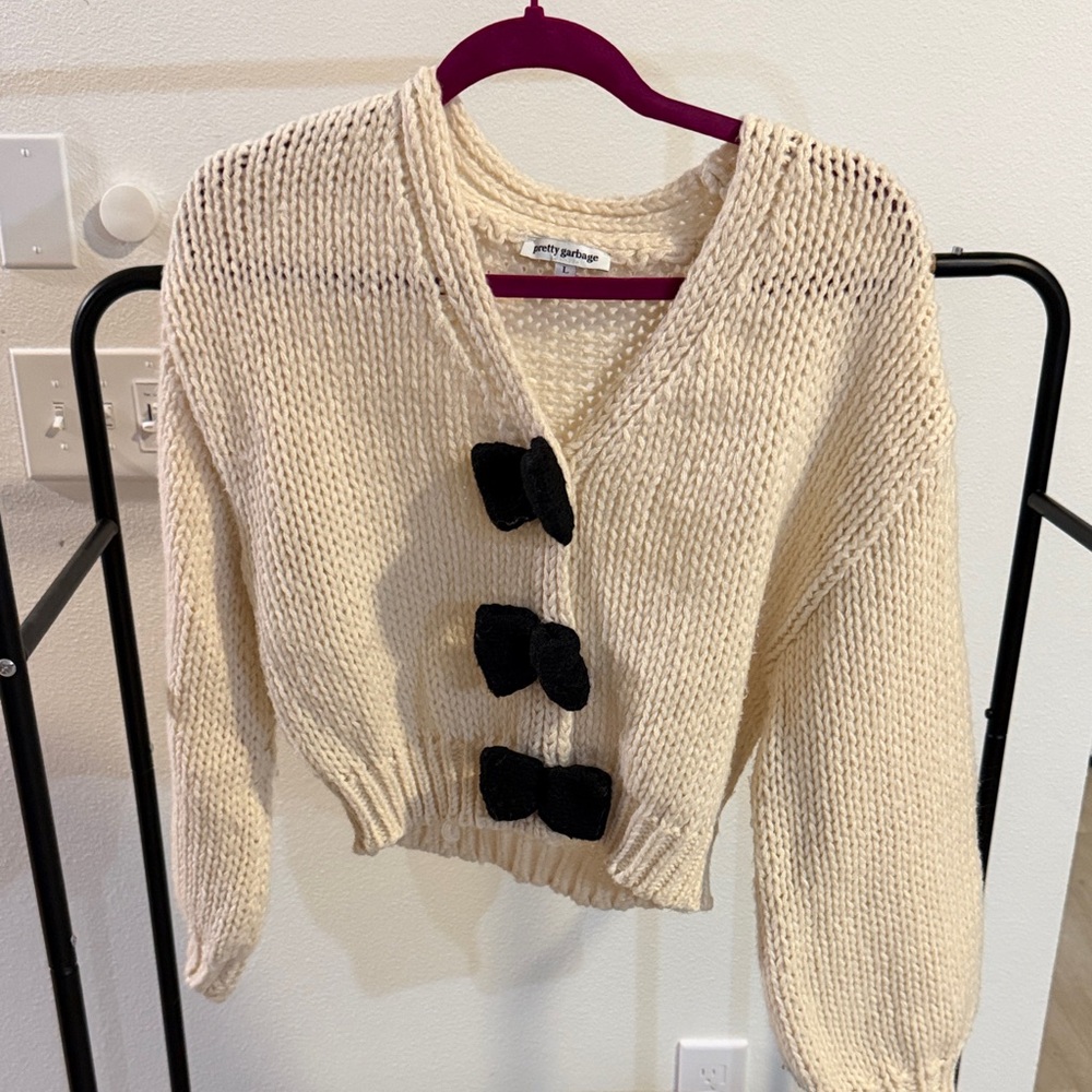 Cream Knit cardigan with Black bows
